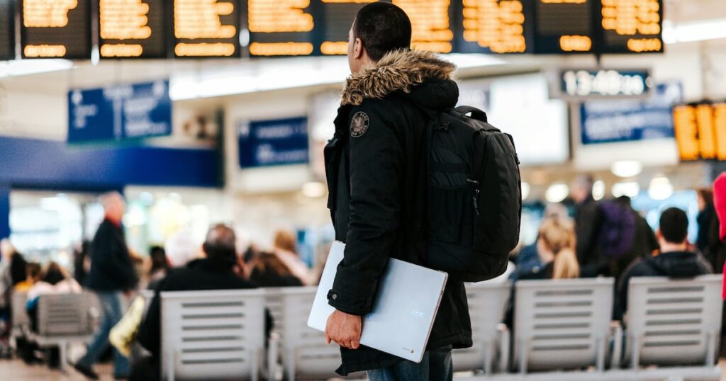 How not to feel overwhelmed from check-in to baggage claim